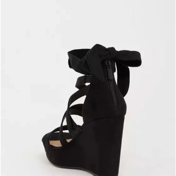Torrid Black Strappy Wrap Platform Wedge (WW) Size 9.5 WW - Picture 2 of 10